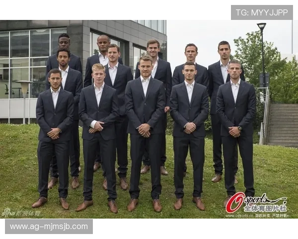 德国队在世界杯期间的西装造型照片盘点，展现球队的团队风采与时尚魅力